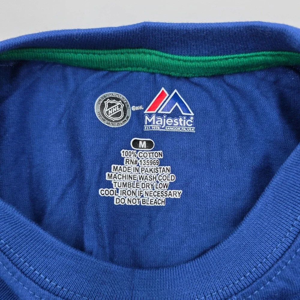 Majestic Vancouver Canucks NHL Long Sleeve Shirt Boys's Size M Blue Hockey nwt
